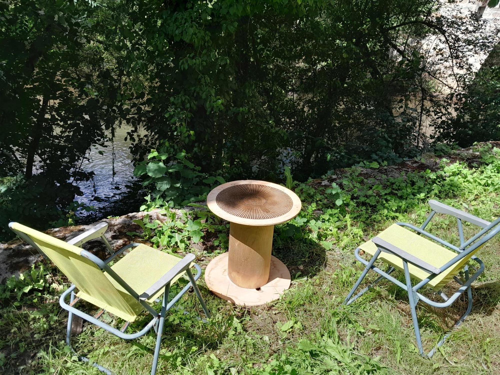 Appartement Privatif En Bord De Riviere Figeac Esterno foto